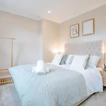 The Mayfield Townhouse - Central - 3 Bedrooms With Garden * Harrogate