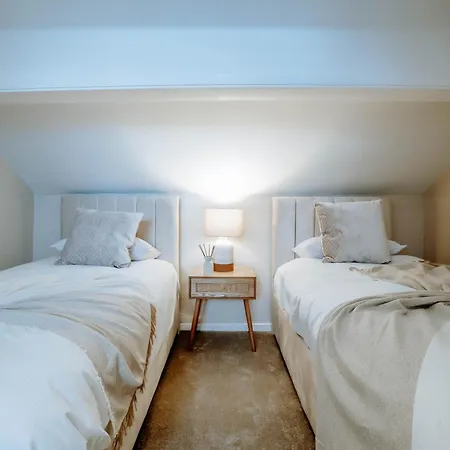 The Mayfield Townhouse - Central - 3 Bedrooms With Garden Casa de Férias *