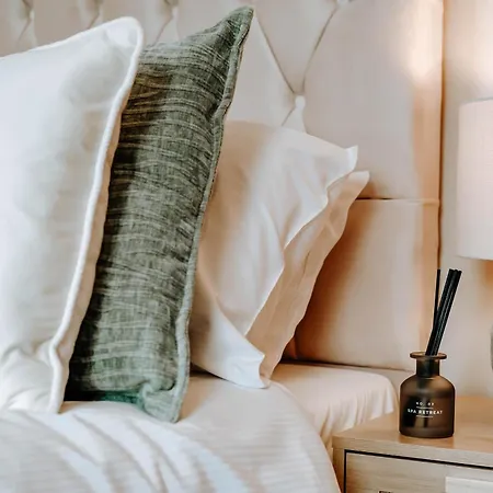 The Mayfield Townhouse - Central - 3 Bedrooms With Garden 펜션 해러게이트