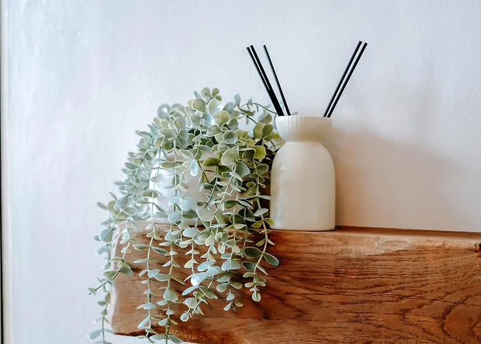 The Mayfield Townhouse - Central - 3 Bedrooms With Garden Holiday home *