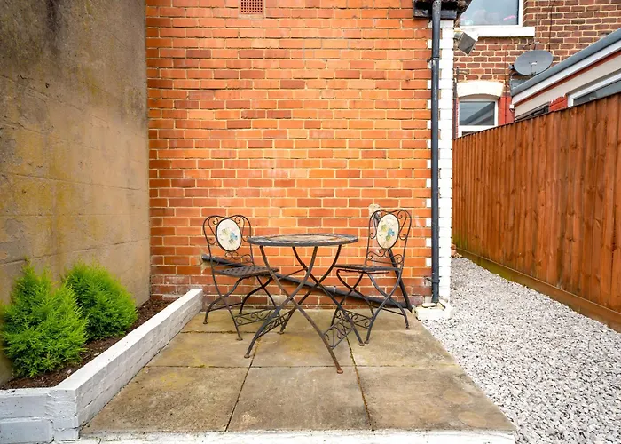 Holiday home The Mayfield Townhouse - Central - 3 Bedrooms With Garden Harrogate