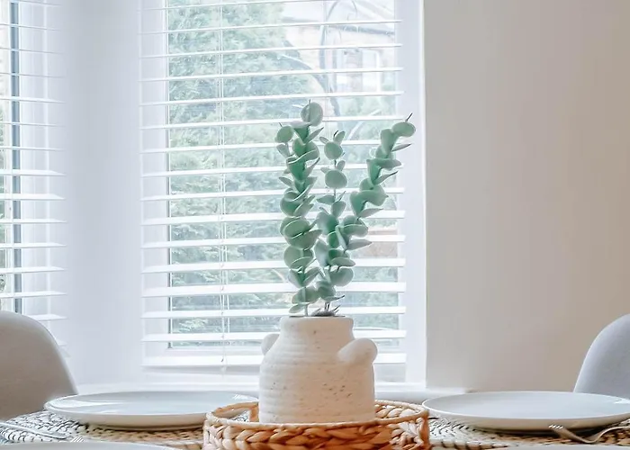 The Mayfield Townhouse - Central - 3 Bedrooms With Garden Harrogate