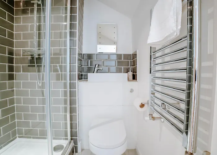 The Mayfield Townhouse - Central - 3 Bedrooms With Garden Holiday home