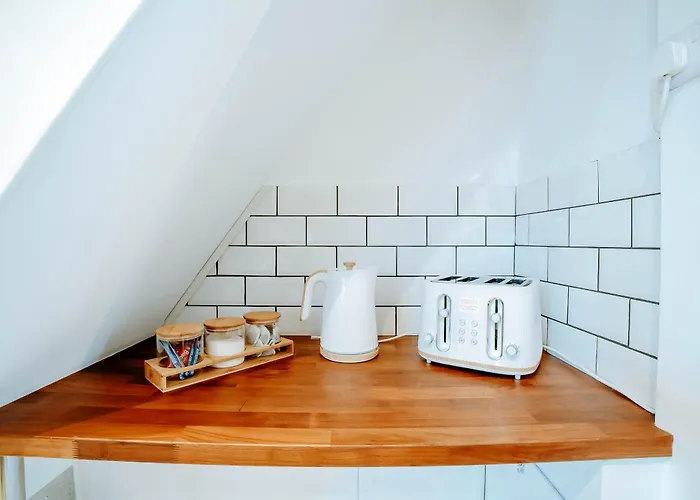 Holiday home The Mayfield Townhouse - Central - 3 Bedrooms With Garden