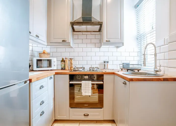 The Mayfield Townhouse - Central - 3 Bedrooms With Garden Holiday home Harrogate