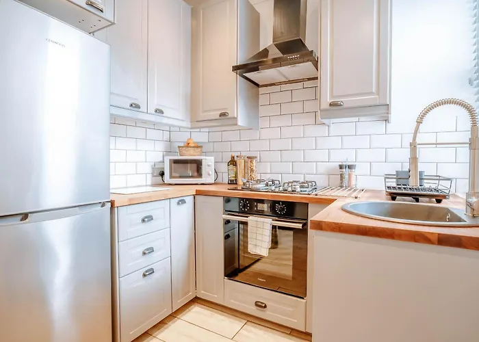 The Mayfield Townhouse - Central - 3 Bedrooms With Garden Holiday home