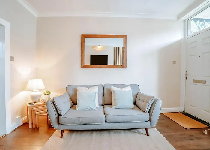 The Mayfield Townhouse - Central - 3 Bedrooms With Garden Holiday home