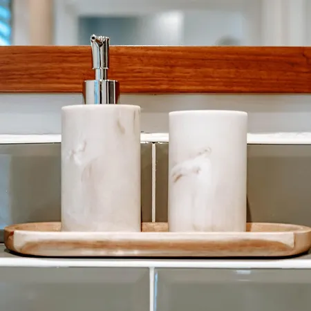 Vakantiehuis The Mayfield Townhouse - Central - 3 Bedrooms With Garden