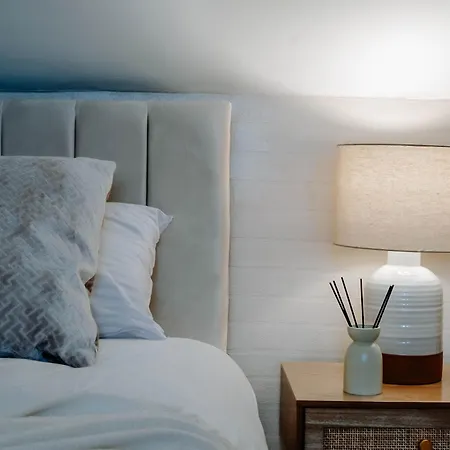 Vakantiehuis The Mayfield Townhouse - Central - 3 Bedrooms With Garden Harrogate