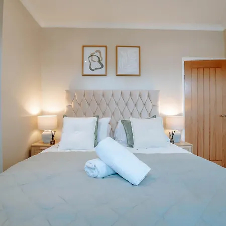 Vakantiehuis The Mayfield Townhouse - Central - 3 Bedrooms With Garden *