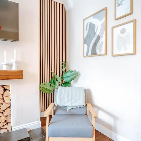 The Mayfield Townhouse - Central - 3 Bedrooms With Garden Vakantiehuis